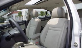 东方之子商务7座汽车(东方之子汽车多少钱)