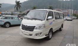 金龙牌商务7座汽车(金龙商务6座)